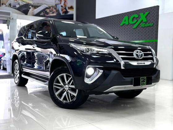 TOYOTA HILUX SW4 2.8 SRX 4X4 16V TURBO INTERCOOLER DIESEL 4P AUTOMÁTICO TOYOTA HILUX SW4 2.8 SRX 4X4 16V TURBO INTERCOOLER DIESEL 4P AUTOMÁTICO
